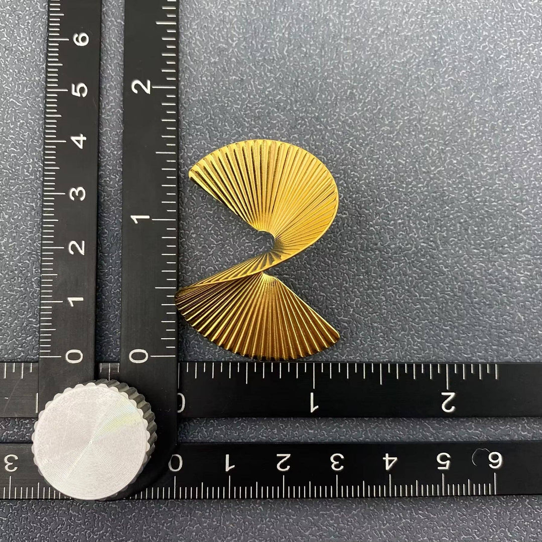 Twisted Scalloped Earrings