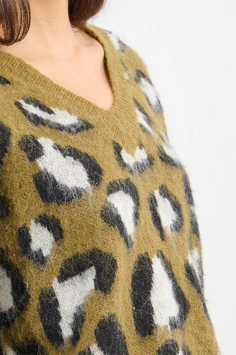 Molly Bracken Leopard Print Knitted Sweater
