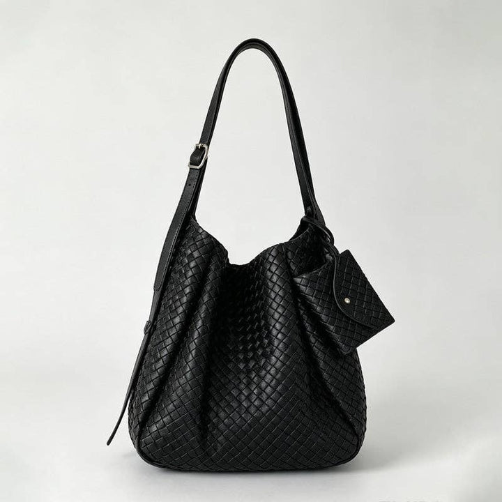 Curved Everyday Shoulder Bag: Black / F