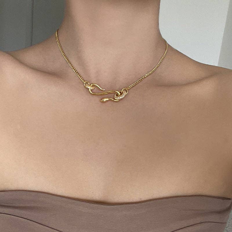 Rhinestone Snake Shaped Chain Pendant Necklace DPJN0802: Silver