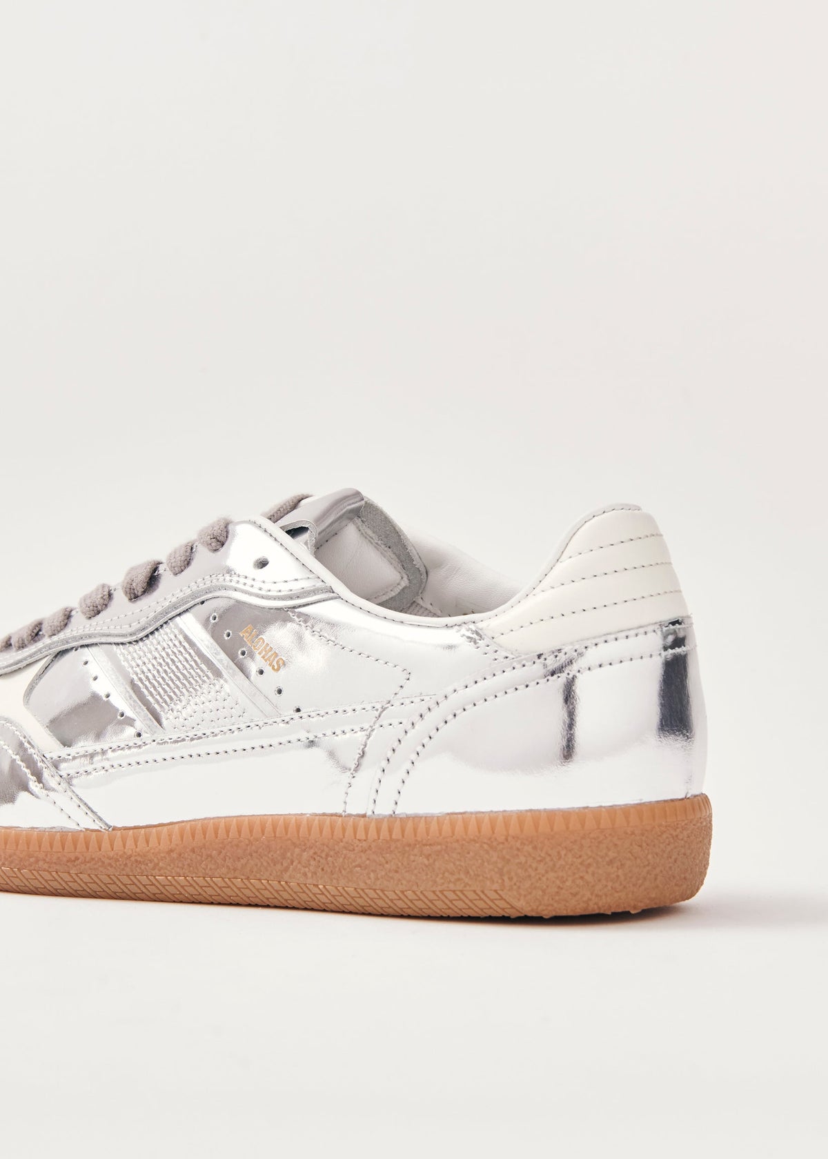 Alohas Shimmer Silver Cream Leather Sneakers