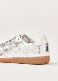 Alohas Shimmer Silver Cream Leather Sneakers