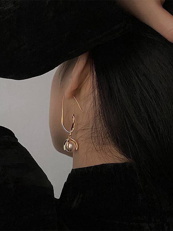 Geometric Drop Earrings: GOLD / One_size