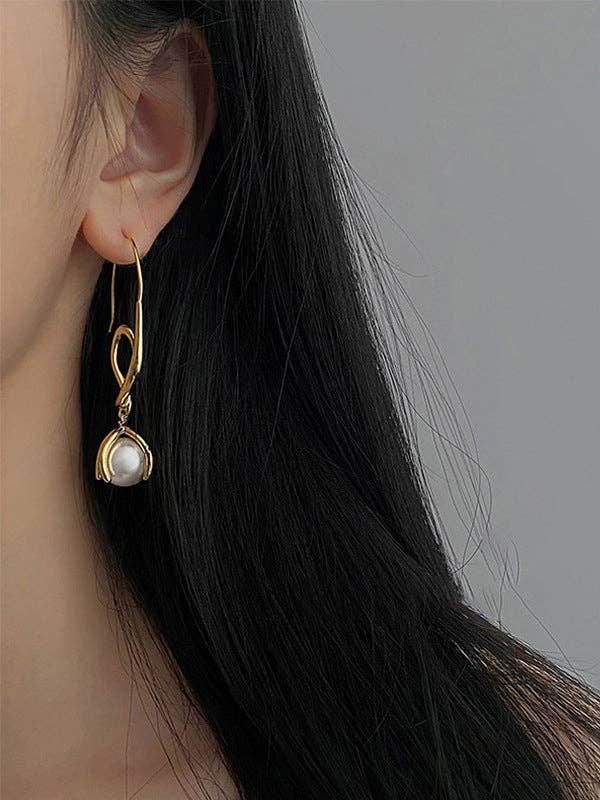 Geometric Drop Earrings: GOLD / One_size