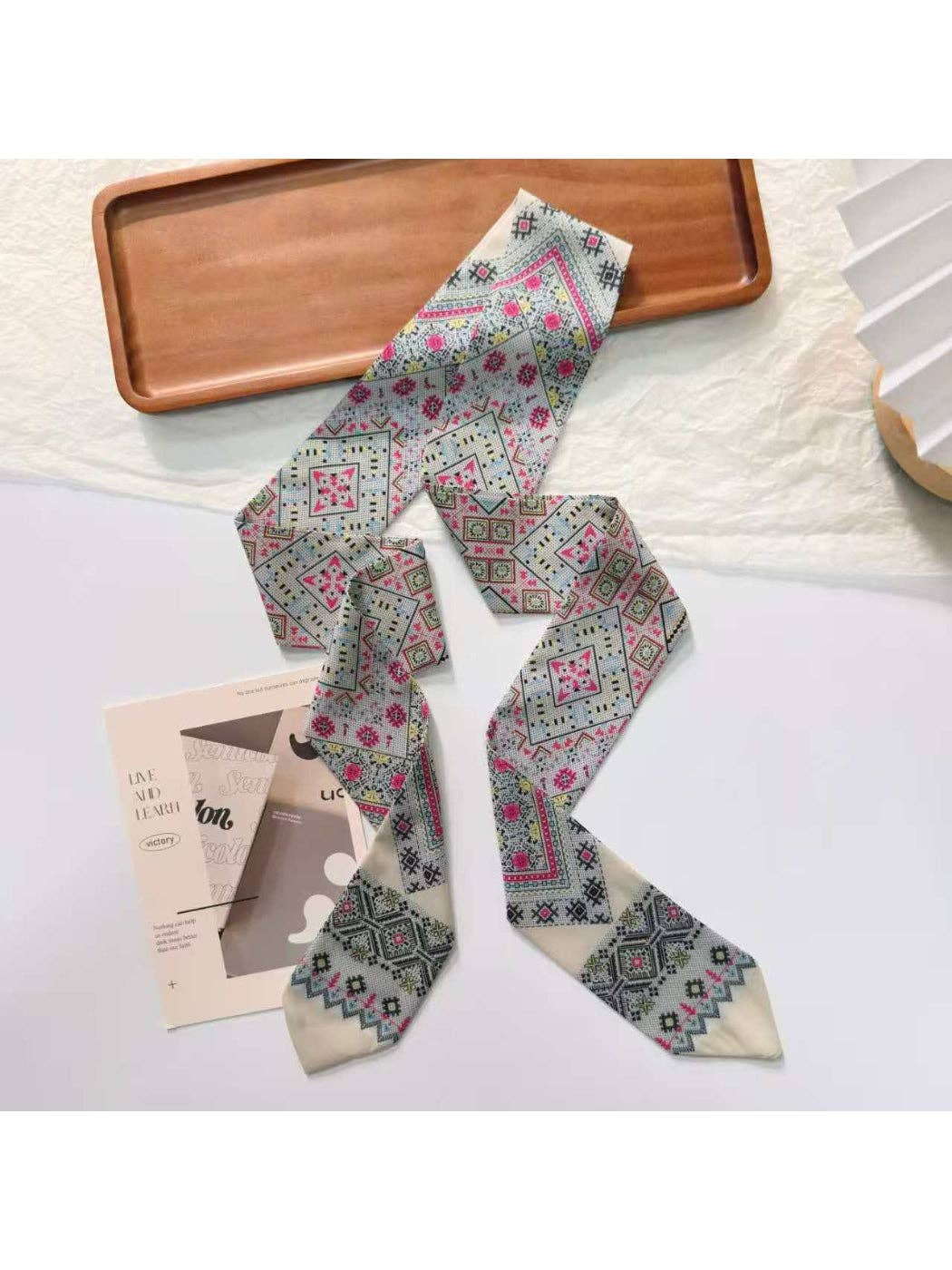 Bold Contrast Pattern Skinny Scarf
