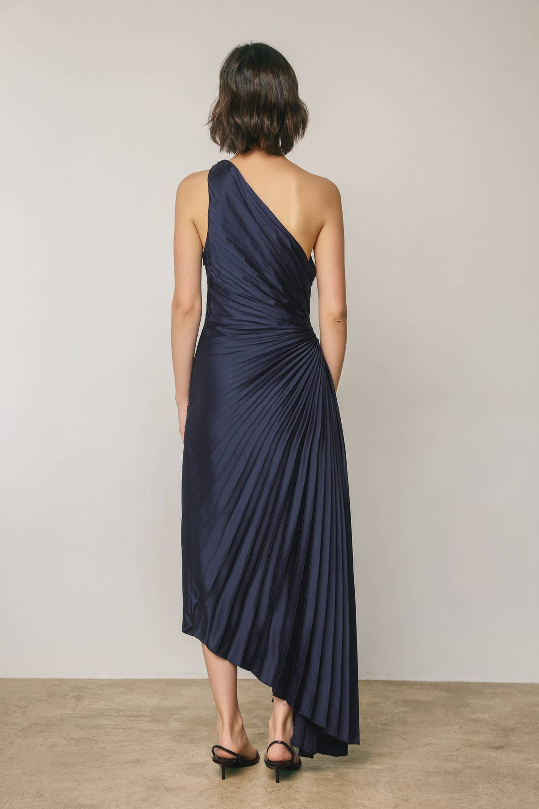 Satin One Shoulder Asymmetrical Pleated Dress: BLACK / S-M-L(3-2-1)