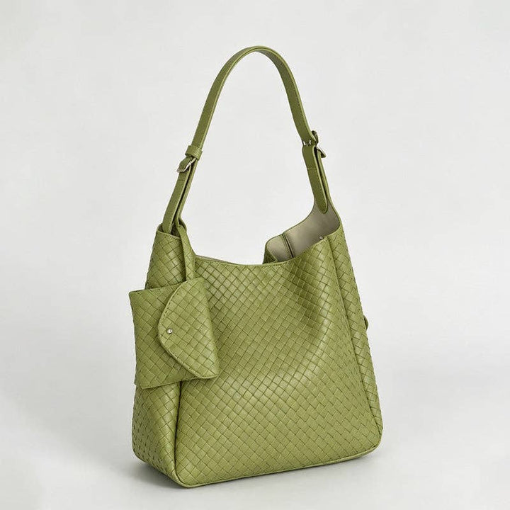 Curved Everyday Shoulder Bag: Black / F