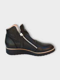 Django and Juliette Ohmy Boot