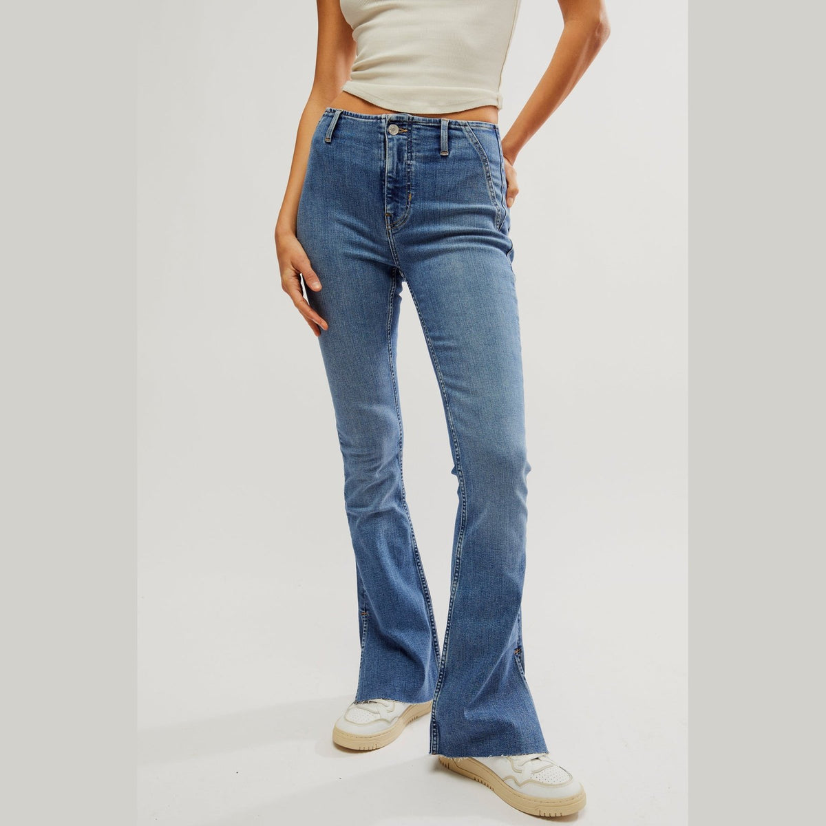 Free People Level Up Slit Bootcut Jean wash sunburst blue