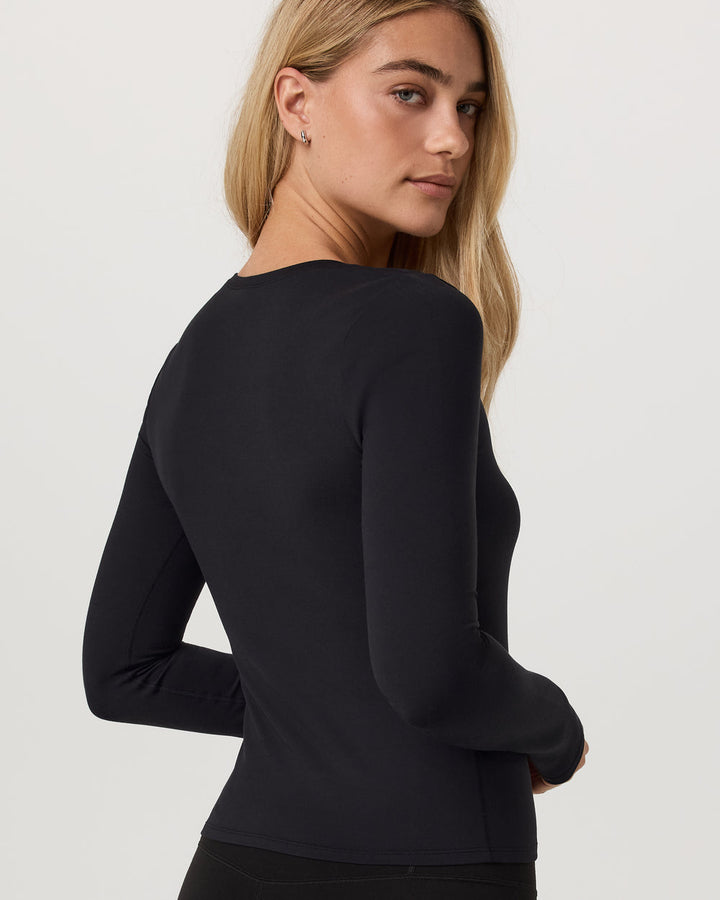 Vuori Long Sleeve Halo Essential Scoop