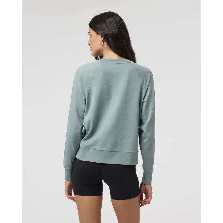 Vuori Long Sleeve Halo Crew
