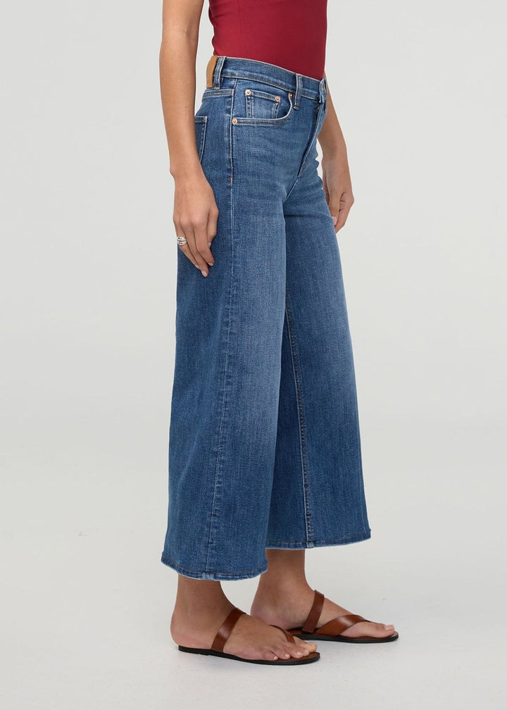 Du/er Performance Denim+ High Rise Wide Leg Cropped Jean