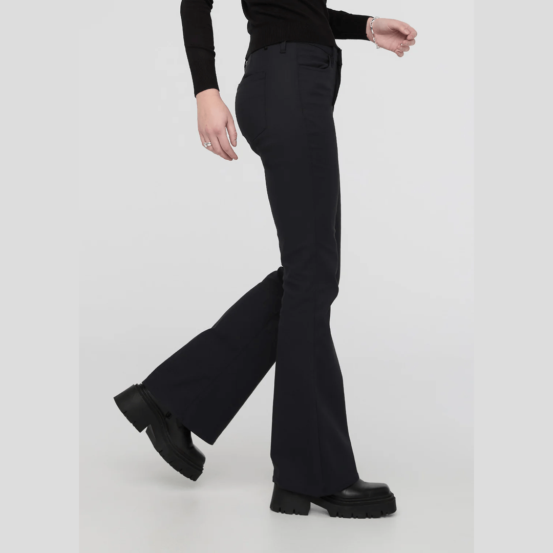 Du/er NuStretch High Rise Flare