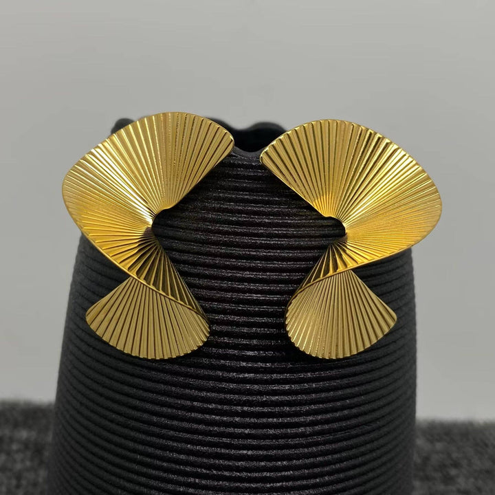 Twisted Scalloped Earrings