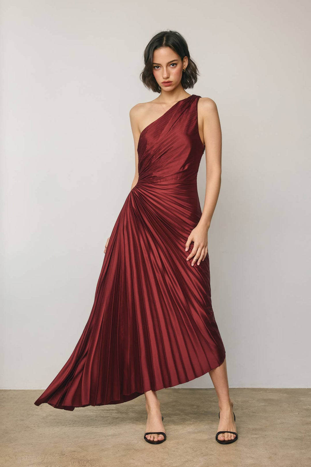Satin One Shoulder Asymmetrical Pleated Dress: BLACK / S-M-L(3-2-1)