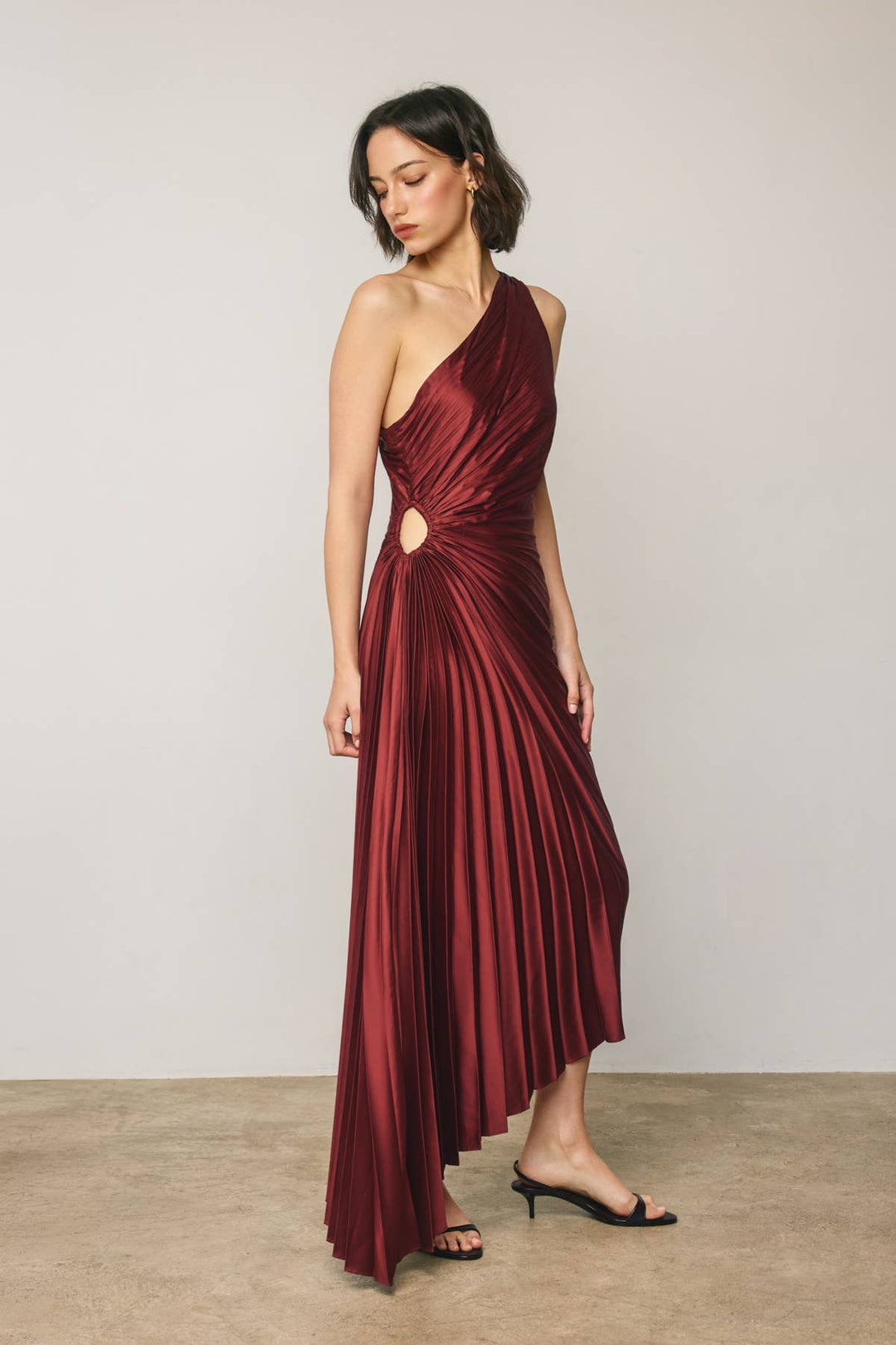 Satin One Shoulder Asymmetrical Pleated Dress: BLACK / S-M-L(3-2-1)