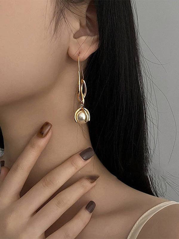 Geometric Drop Earrings: GOLD / One_size