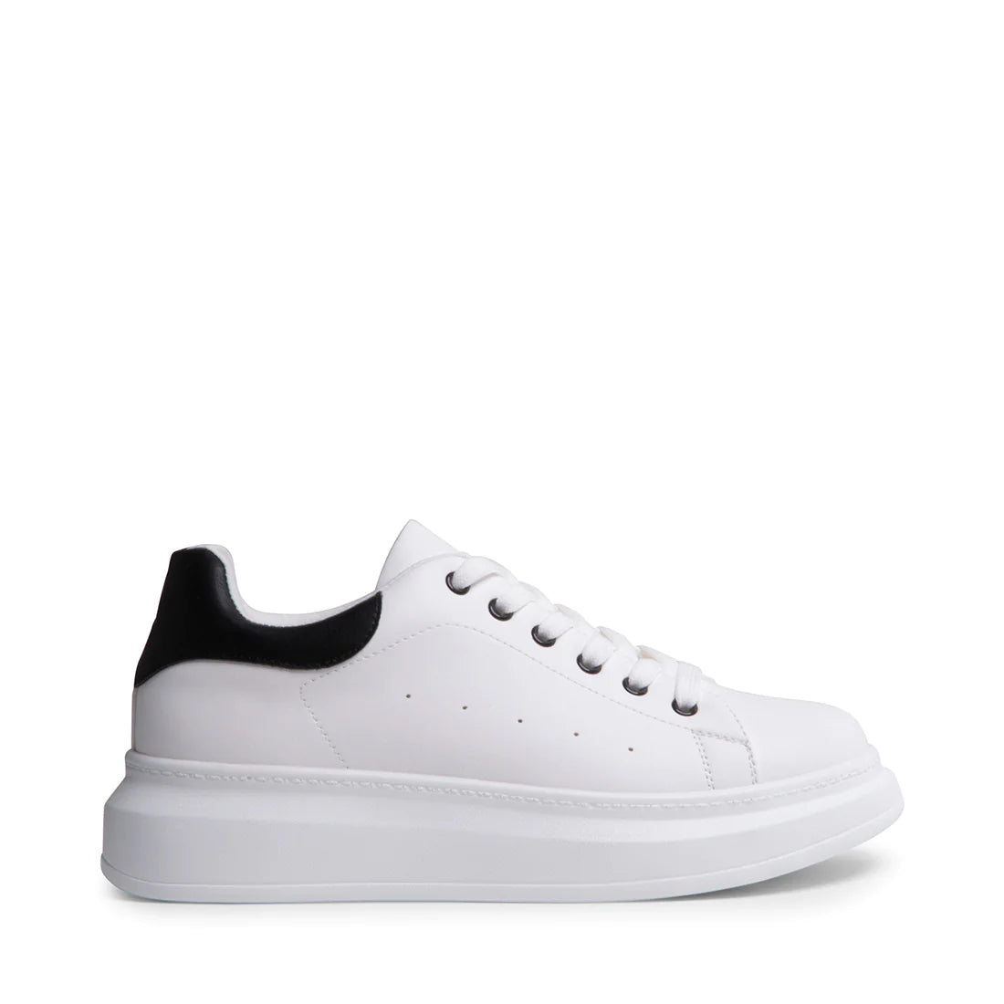 Steve Madden India - It's okay to be obsessed with White Sneakers! Evolve  your casual look into something special with ESCALA. https://bit.ly/3dEUksu  #SteveMaddenIndia #SteveMadden #Sneakers #Obssesed #FuturisticKicks |  Facebook